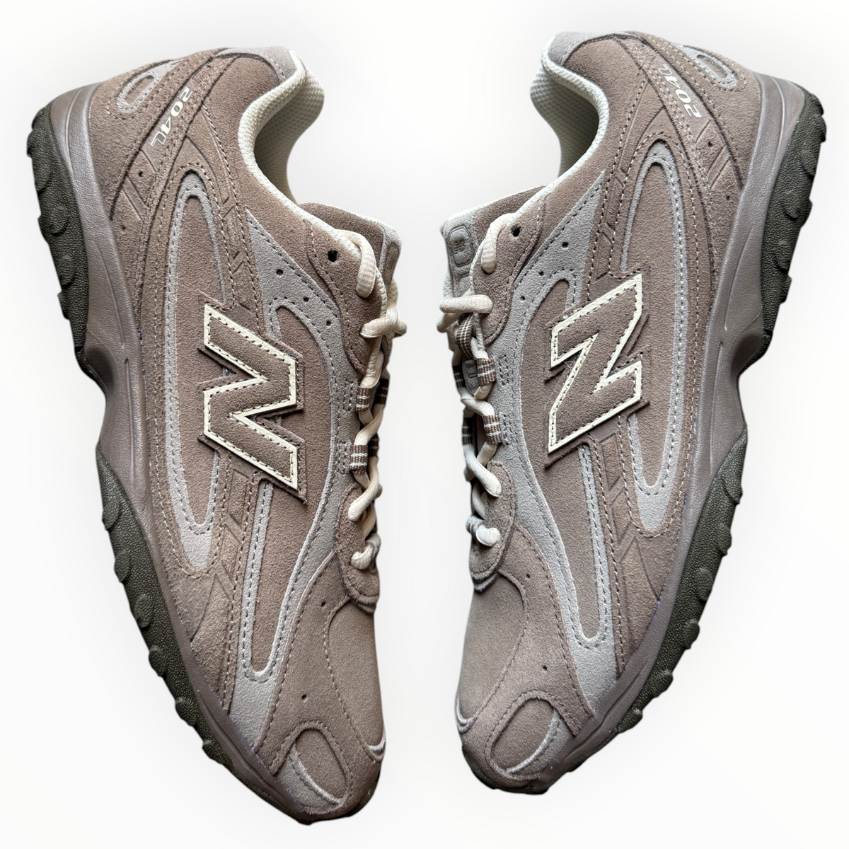 New Balance 204L “Mushroom Arid Stone”