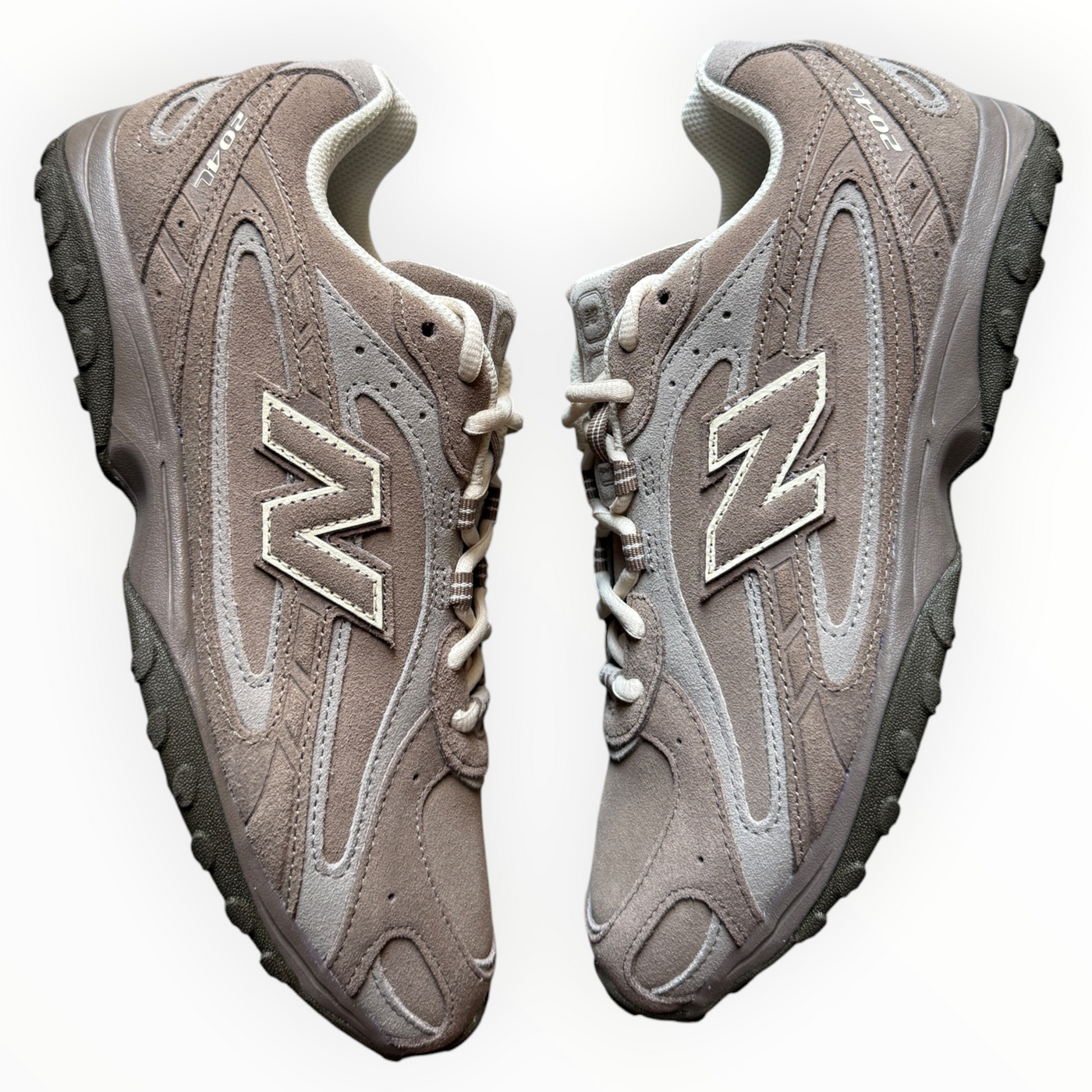 New Balance 204L “Mushroom Arid Stone”