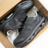 On Running Cloudzone Moon “Zendaya Black Dew” - on foot