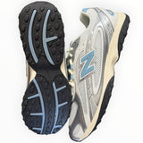 New Balance 204L “Silver Metallic Sky” - detail