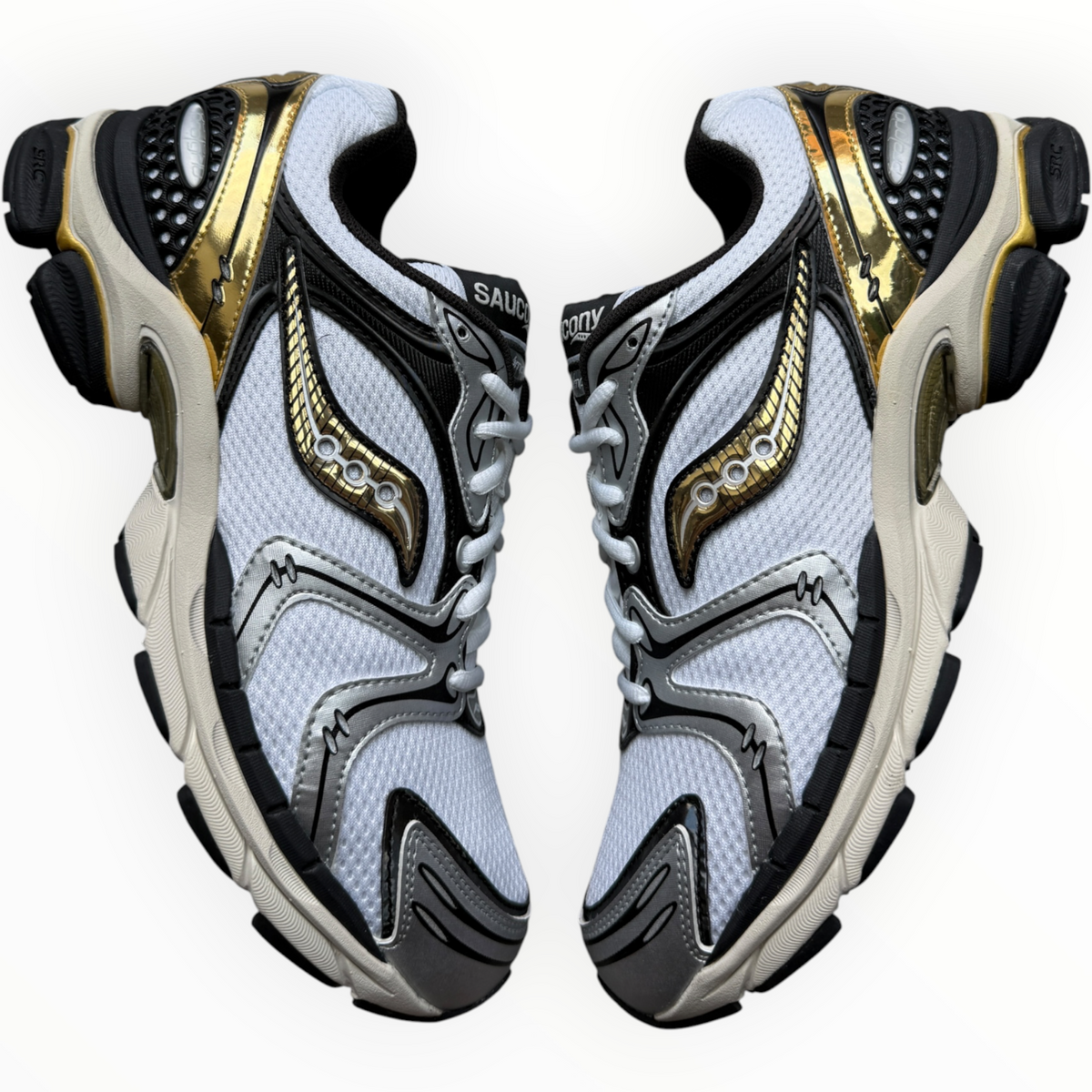Saucony ProGrid Triumph 4 “Gold Chrome”
