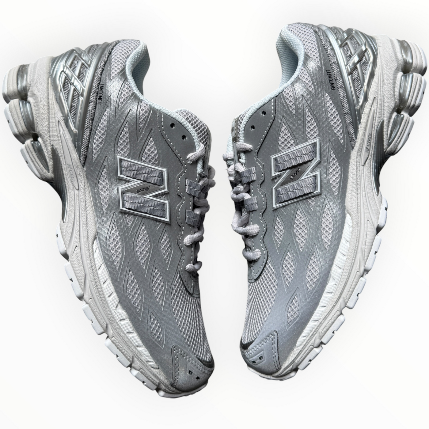 New Balance 1906W “Silver Metallic”