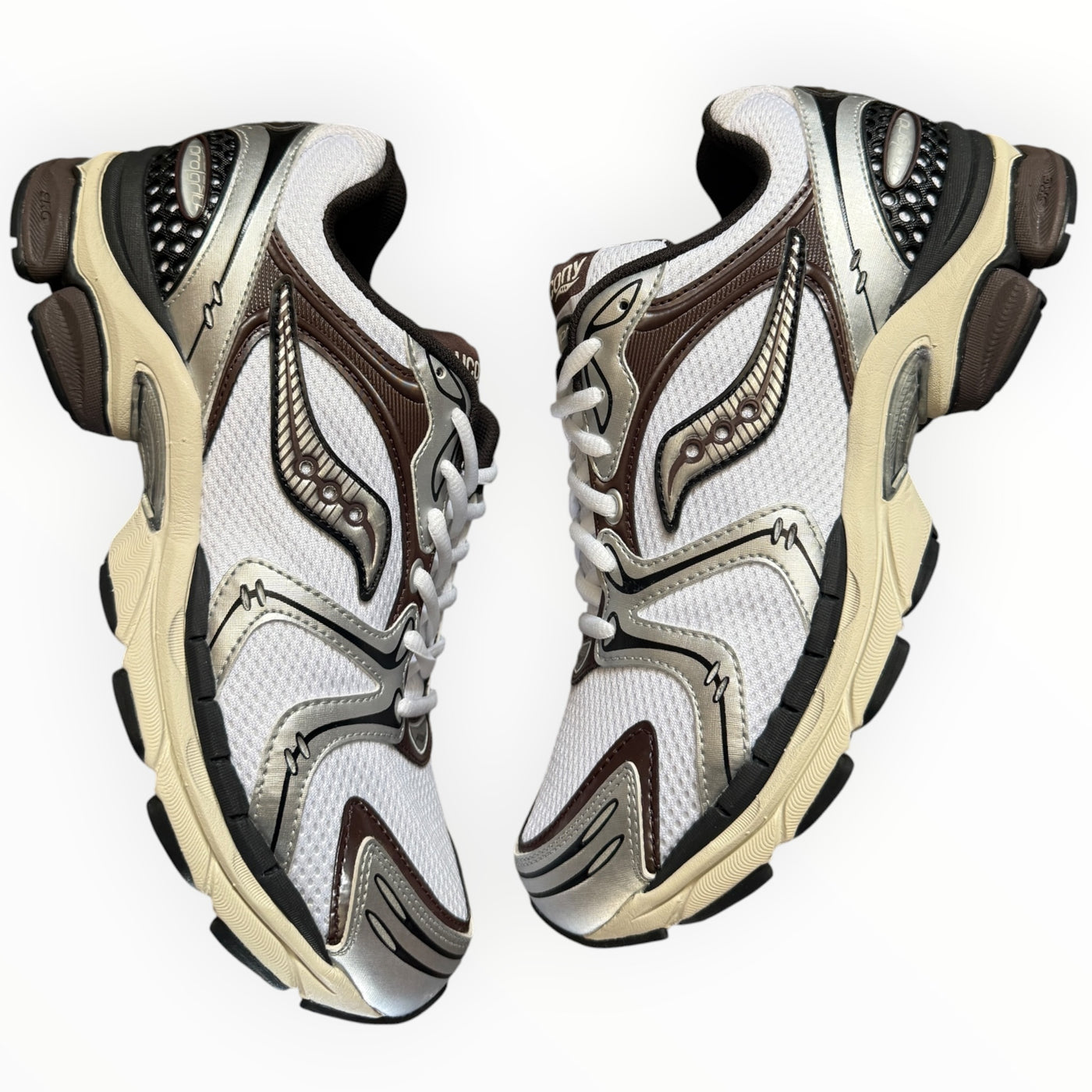 Saucony ProGrid Triumph 4 “Silver Chrome”