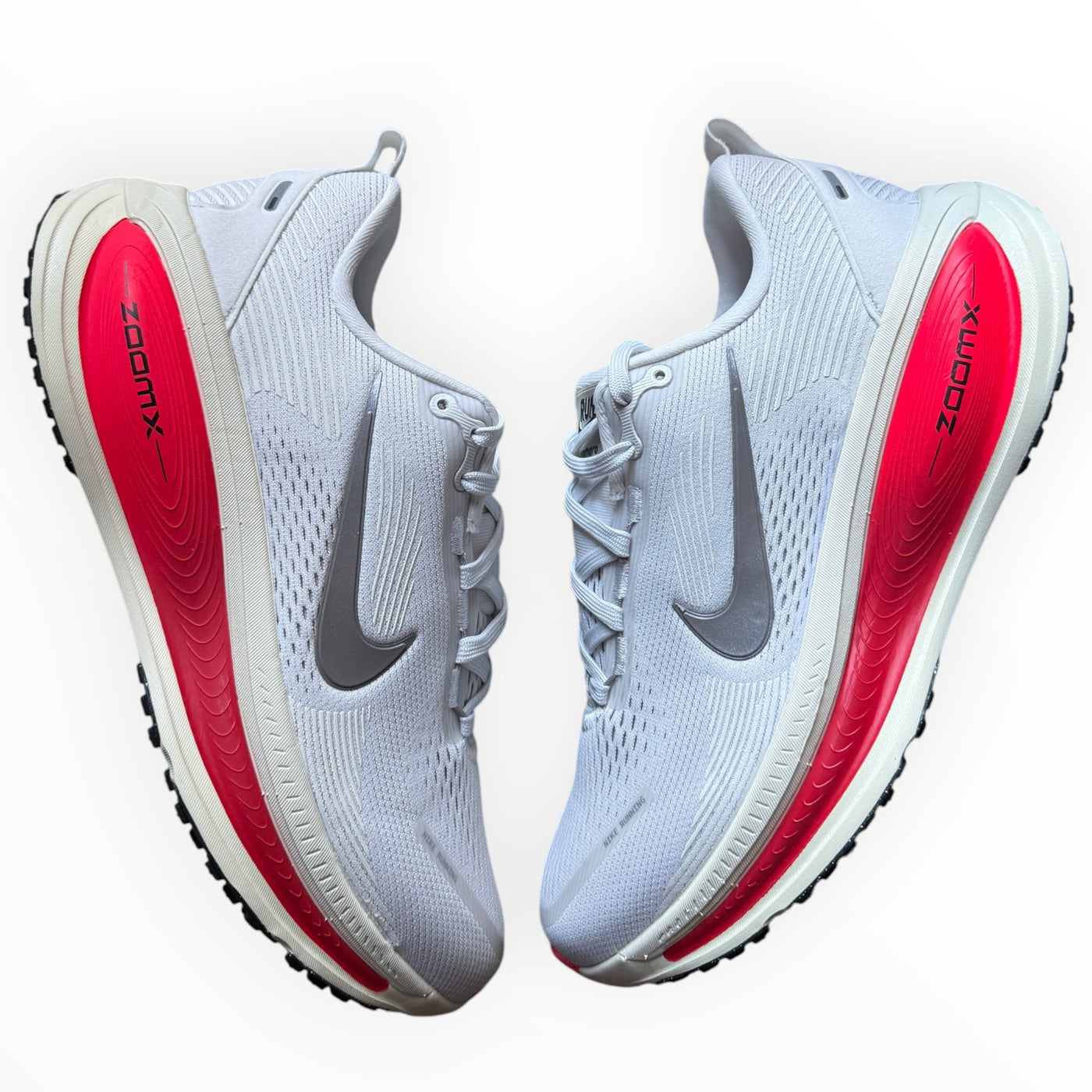 Nike Vomero 18 “Platinum Tint Siren Red”