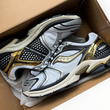 Saucony ProGrid Triumph 4 “Gold Chrome” - on foot