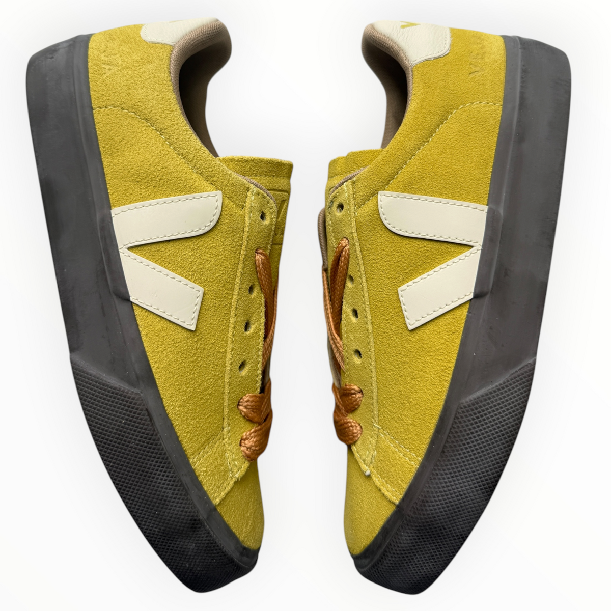 VEJA Campo Bold “Liquor Pierre”
