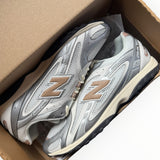 New Balance 204L “Silver Metallic Flat Taupe”