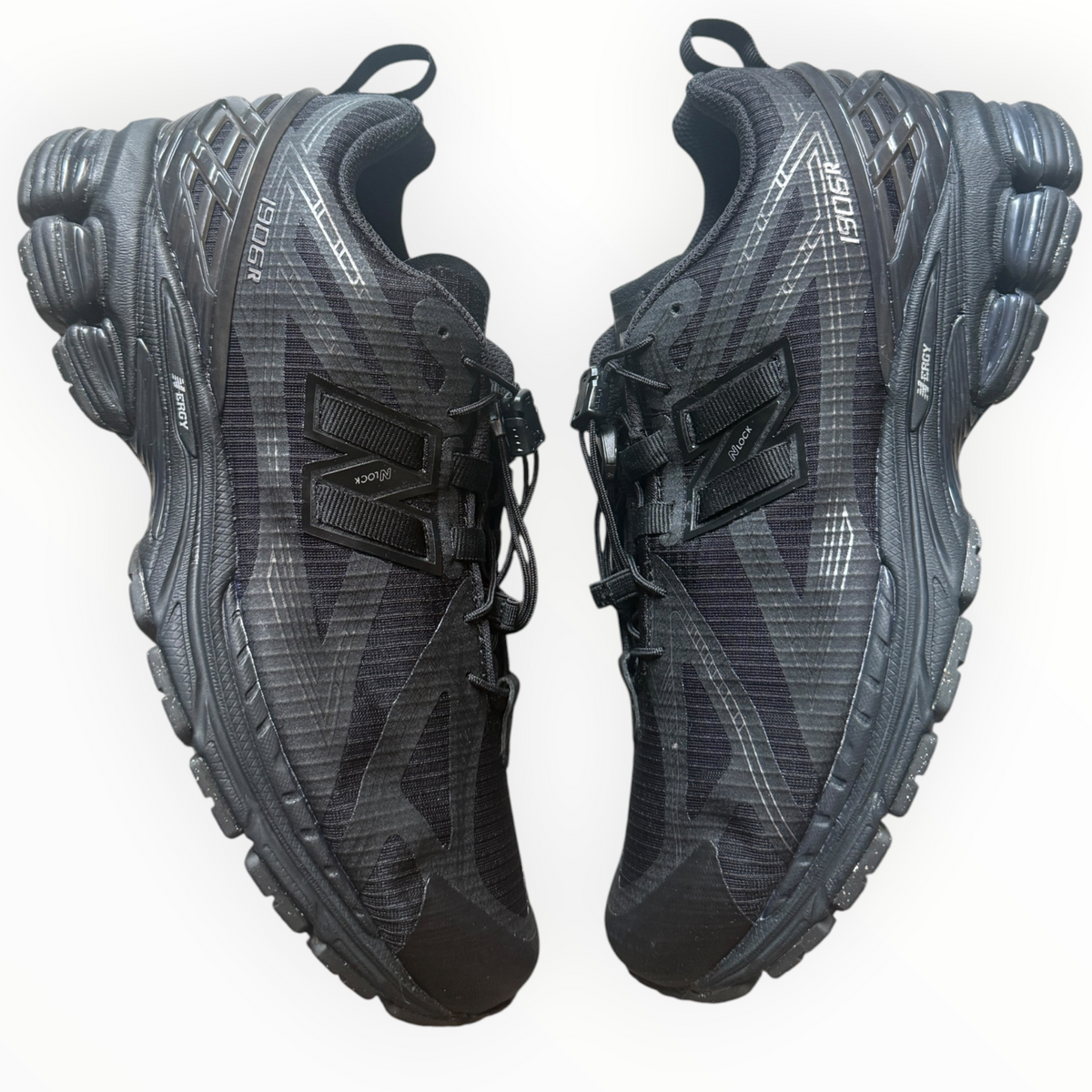 New Balance 1906R “No Sew Pack Black Cement”