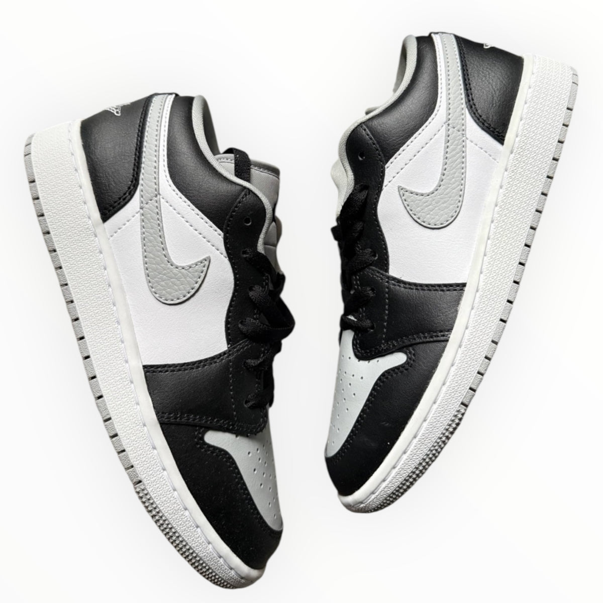 Jordan 1 Low “Shadow”
