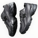 New Balance 740 "Black"