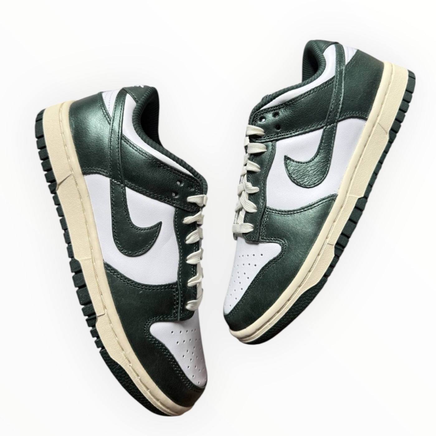 Nike Dunk Low "Vintage Green"